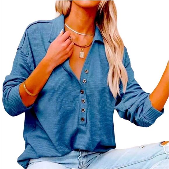 Sweaters - LONG Sleeve pullover sweater blue with collar NWOT